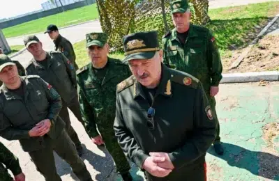 Lukasenko ii propune o intalnire lui Zelenski. Ucraina anunta o noua ofensiva rusa