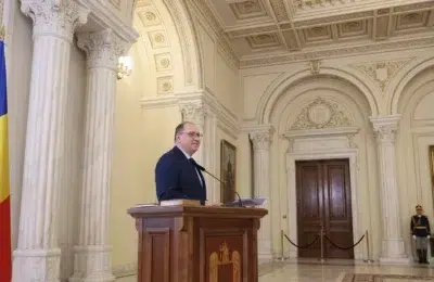 Guvernul pica. Mihai Dimian asigura interimatul la Educatie pentru 45 de zile dupa 2 luni de mandat