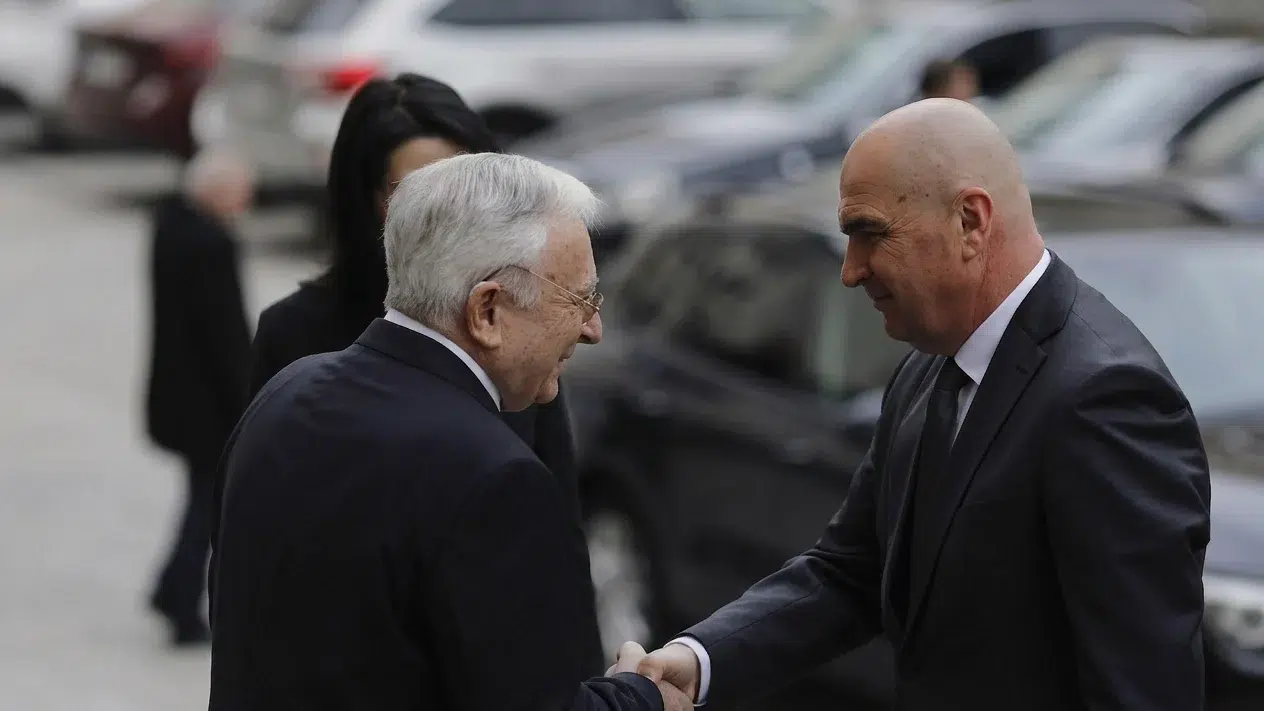 Isarescu exclude reducerile de taxe in lipsa unui guvern. BNR anunta riscul de stagflatie