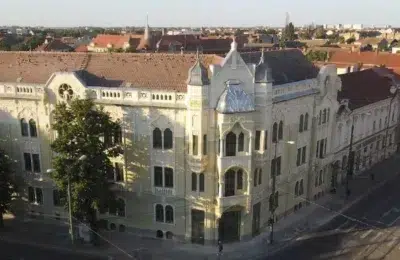Clanul Carpaci cumpara Palatul Marschall cu 2,3 milioane de euro. Tranzactia a fost declarata legala