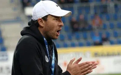 UEFA suspenda pe viata un antrenor de fotbal. Petr Vlachovsky a filmat 15 jucatoare la dus