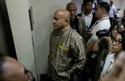 Focuri de arma in Senatul din Filipine. Un senator cautat de CPI s-a baricadat in cladire