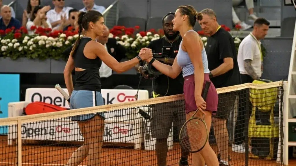 Sorana Cirstea o infrunta pe Aryna Sabalenka la Roma. Miza este calificarea in optimi