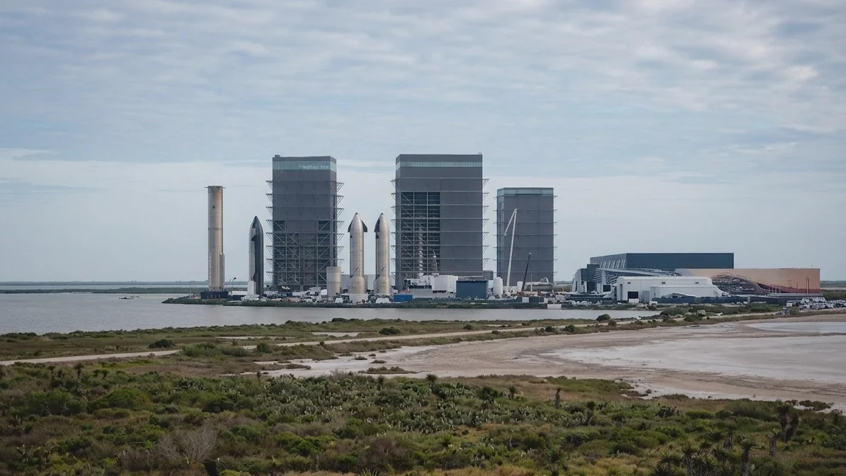 SpaceX pregateste o listare de 75 de miliarde de dolari. Preturile caselor cresc cu 125 la suta