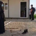Ce se intampla cu familiile ISIS la granita. 4 femei si 9 copii sunt vizati