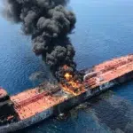 Iranul captureaza o nava langa Emirate. Un alt vas cargo se scufunda in largul Omanului