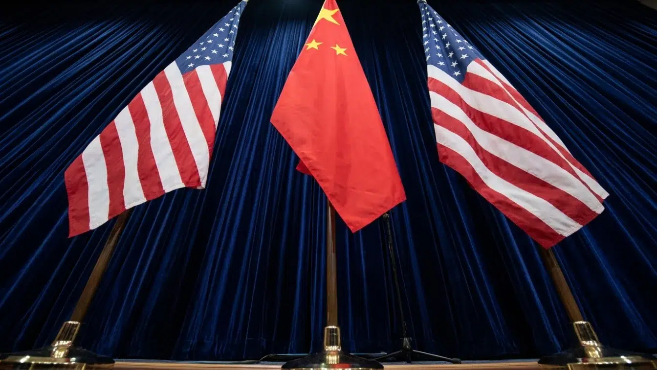 Trump negociază cu Xi Jinping la Beijing. Europa riscă să piardă accesul la metalele rare