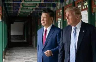 Trump si Xi Jinping incheie summitul de la Beijing. China comanda 200 de avioane Boeing