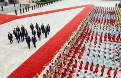 Vladimir Putin ajunge la Beijing. Xi Jinping critica Statele Unite