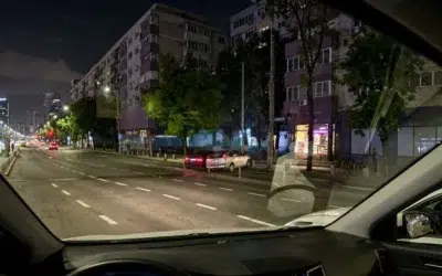 Pericol urias pentru soferi. Un tanar baut a facut prapad intr-o intersectie din Bucuresti