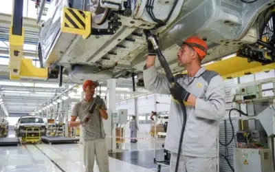 Anuntul oficial care vizeaza 100000 de angajati. Ce decizie a luat gigantul auto
