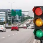 Amenda pentru soferii care blocheaza intersectia pe verde. Punctul de amenda creste la 216 lei