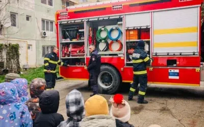 Conducta de gaze fisurata intentionat in Constanta. Pompierii evacueaza 100 de copii