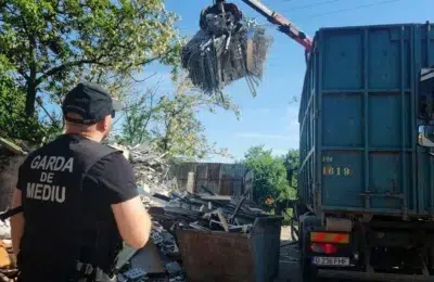 200 de politisti si jandarmi descind la Sintesti. Ministrul Mediului anunta plangeri penale