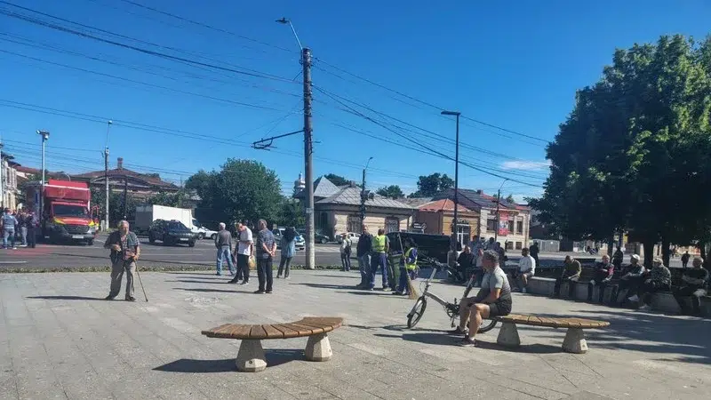 În Galati, o mamă si fiul de 14 ani ajung la spital