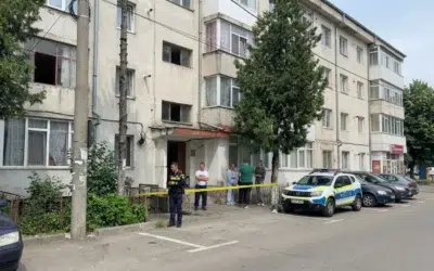 Femeie de 69 de ani gasita injunghiata in propriul apartament din Iasi. Prietena ei a sunat la 112