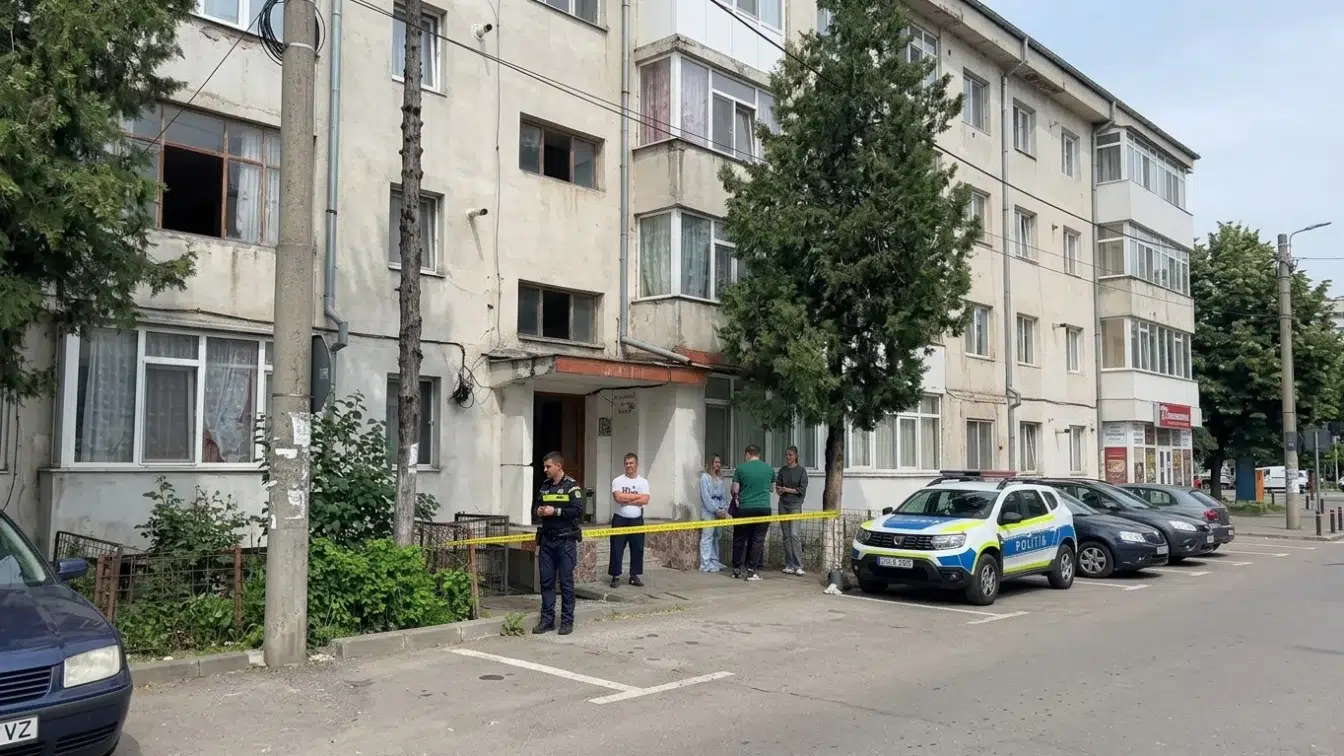 Femeie de 69 de ani gasita injunghiata in propriul apartament din Iasi. Prietena ei a sunat la 112