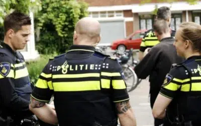 Poliția olandeză confiscă 800 de servere folosite de hackeri ruși. Doi suspecți arestați