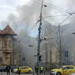 Cabluri electrice în flăcări la Piața Romană. Semafoarele de pe Magheru 43 nu funcționează