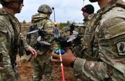 Pentagonul trimite militari în Ucraina pentru a studia dronele. Kievul devine laborator militar