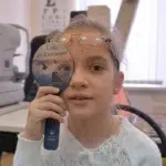 Miopia afecteaza unul din trei copii. Romania nu pregateste medici in spitalele de stat