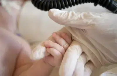 Rata mortalitatii infantile ajunge la 6,6 in Romania. 952 de nou nascuti au murit in 2024