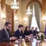 Negocieri pentru noul guvern. Varianta unui premier tehnocrat de la FMI prinde contur