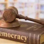 Imaginea SUA scade sub nivelul Rusiei la nivel global. Romania atinge un scor democratic de minus 21
