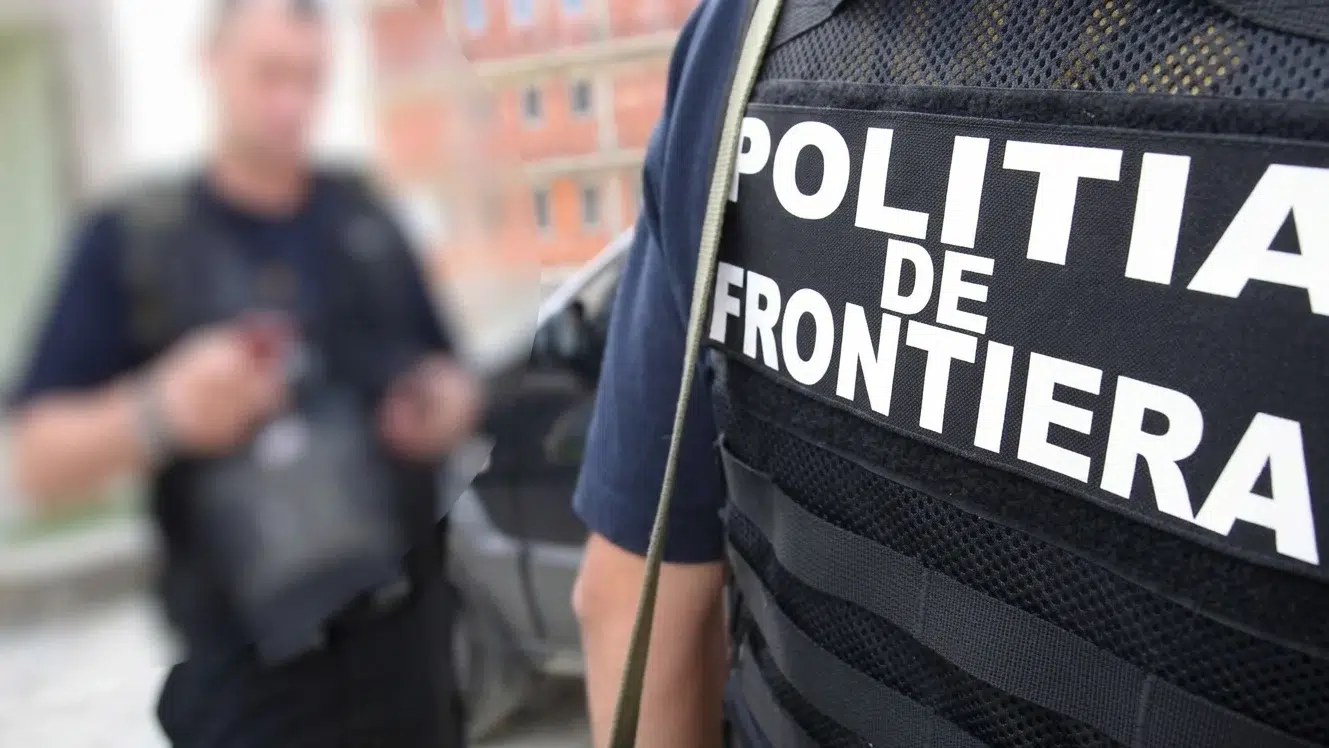 perchezitii frontiera