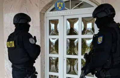 Sase angajati din spitalele din Giurgiu ridicati pentru coruptie. Politia face perchezitii