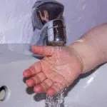 Pretul apei variaza cu peste 100% in Romania. Vaslui are cel mai scump metru cub