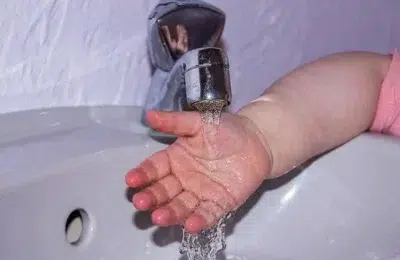 Pretul apei variaza cu peste 100% in Romania. Vaslui are cel mai scump metru cub