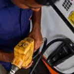 Ce se intampla cu pretul carburantilor. Decizia radicala care vizeaza o tara intreaga