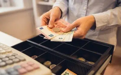 Un casier din Elveția câștigă 4.000 de euro net pe lună. Care sunt salariile din comerțul românesc