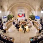 Emmanuel Macron conduce topul increderii in Romania cu 32,9%. Rezultatele sondajului INSCOP