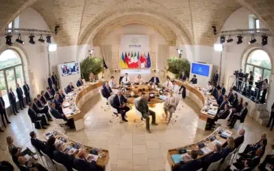 Emmanuel Macron conduce topul increderii in Romania cu 32,9%. Rezultatele sondajului INSCOP