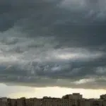 ANM anunta cod portocaliu de vijelii in sase judete. Furtunile lovesc Bucurestiul de miercuri