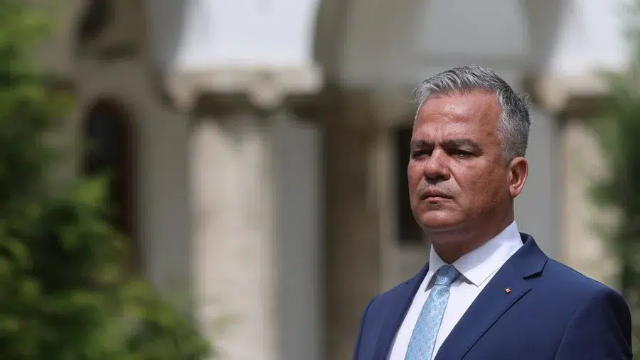 PNL contesta la CCR desemnarea lui Adrian Vestea. USR refuza votul de incredere