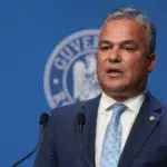 Premierul desemnat Adrian Vestea cauta voturi la PSD dupa refuzul USR