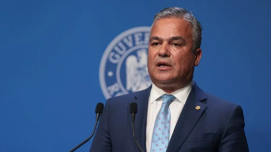 Premierul desemnat Adrian Vestea cauta voturi la PSD dupa refuzul USR