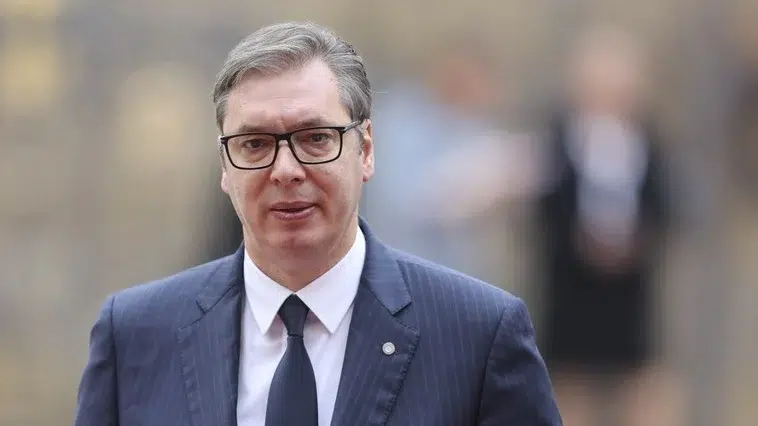 Aleksandar Vucic demisie