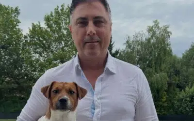 Alexandru Ciucu isi gaseste cainele pierdut in Pipera. Animalul a evitat un accident