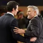 George Clooney il propune pe Callum Turner noul James Bond. Actorul britanic are 36 de ani