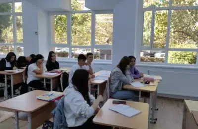 Comisia Europeana critica Romania. 61 la suta dintre tinerii cu dizabilitati abandoneaza scoala
