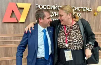 Diana Sosoaca se intalneste cu Ilan Sor in Rusia. Fugarul este condamnat la 15 ani de inchisoare