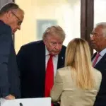 Donald Trump afirma ca Giorgia Meloni a insistat pentru o fotografie la summitul G7 din Franta