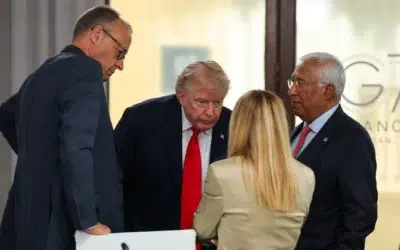 Donald Trump afirma ca Giorgia Meloni a insistat pentru o fotografie la summitul G7 din Franta
