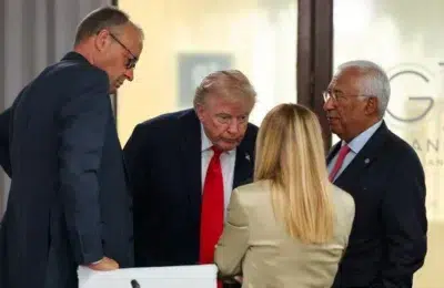 Donald Trump afirma ca Giorgia Meloni a insistat pentru o fotografie la summitul G7 din Franta