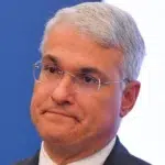 Dragos Pislaru sesizeaza autoritatile despre 50 de pagini false. Reteaua ataca legea salarizarii