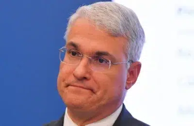 Dragos Pislaru sesizeaza autoritatile despre 50 de pagini false. Reteaua ataca legea salarizarii